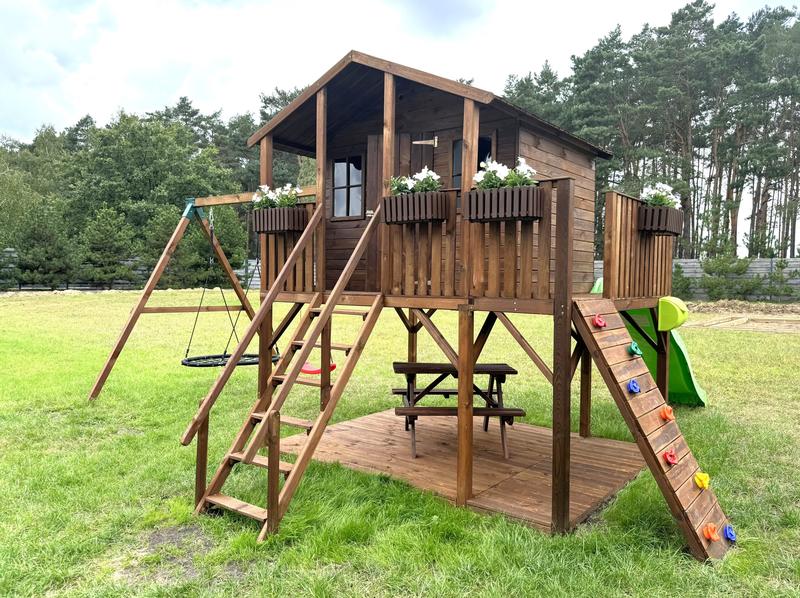 Budowa domku dla dzieci