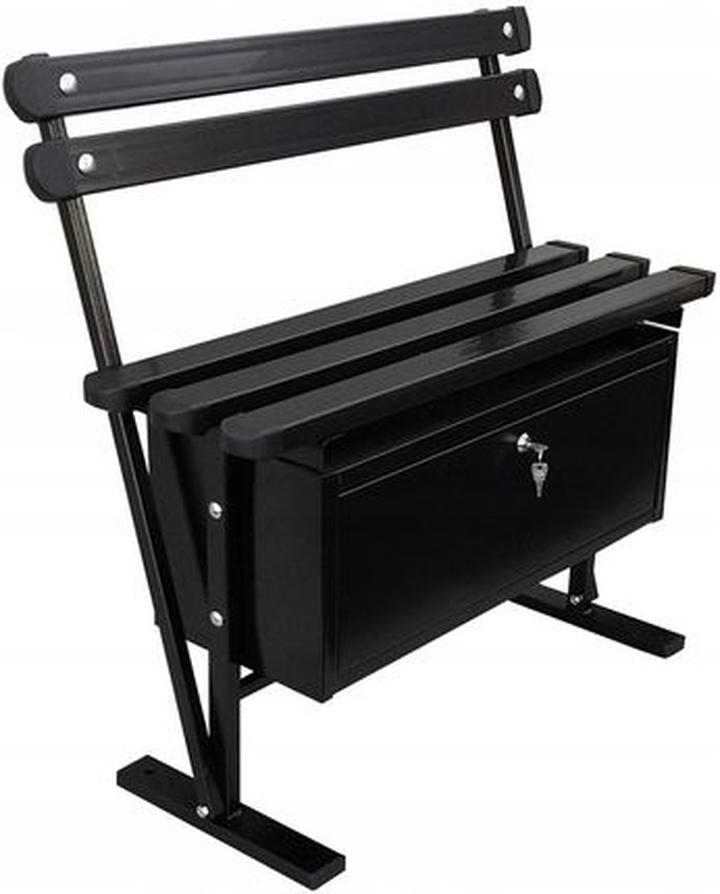 Montaż ławeczki na cmentarzu