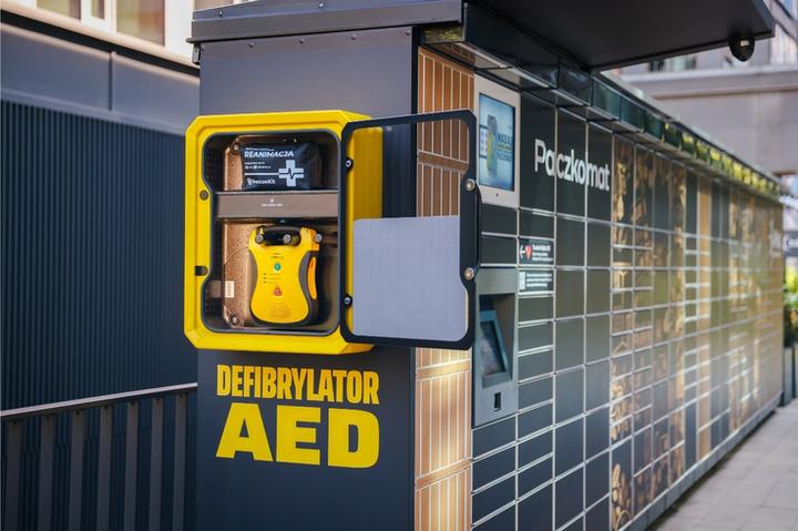 Czy kurier InPost dostarczy paczkę prosto do Twojego domu?