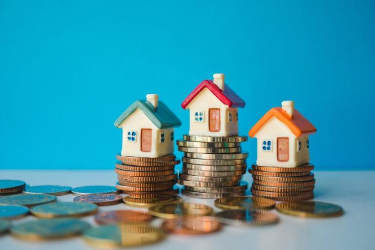 Jak uzyskać kredyt na działkę i budowę domu w 2025 roku?