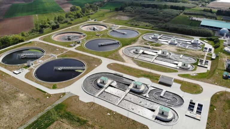 Przewodnik krok po kroku: Jak zbudować przydomową oczyszczalnię ścieków samodzielnie