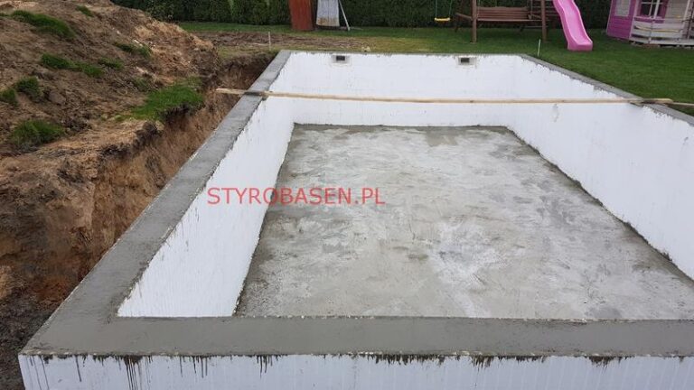 Wszystko, co musisz wiedzieć o tym, czy dawać styropian pod basen