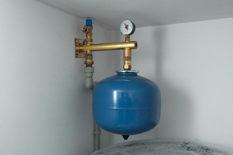 Montaż naczynia przeponowego CWU