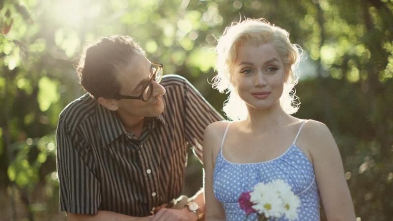 Pielęgnacja włosów po koloryzacji blond