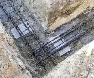 Jak prawidłowo zaplanować zbrojenie fundamentu blokowego?