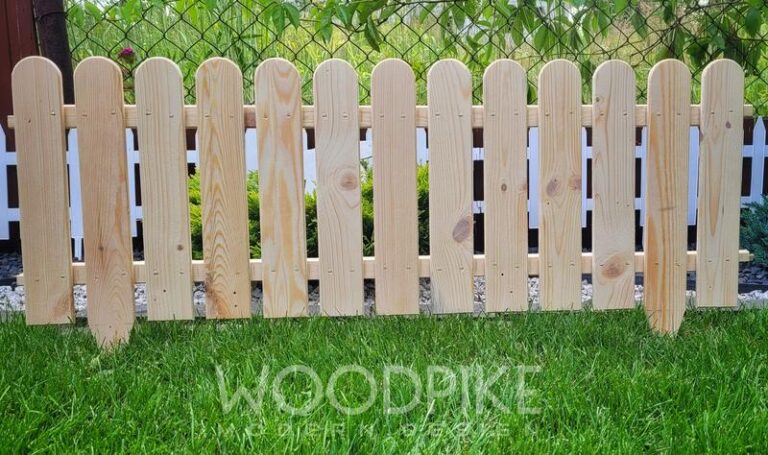 Praktyczny przewodnik: jak skutecznie zamontować płotek drewniany w ogrodzie