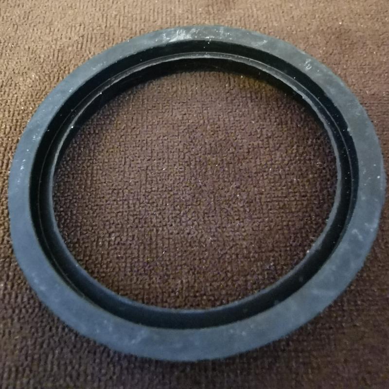 Montaż kolanka w różnych typach zlewów