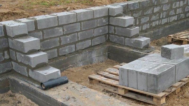 Porównanie materiałów fundamentowych