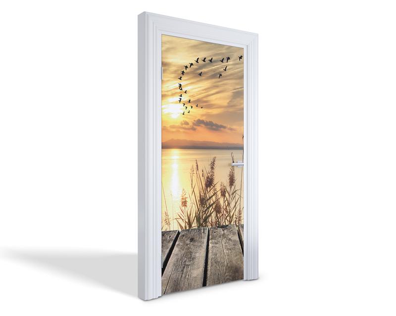 Fototapeta czy naklejka: Co wybrać do aranżacji wnętrz?