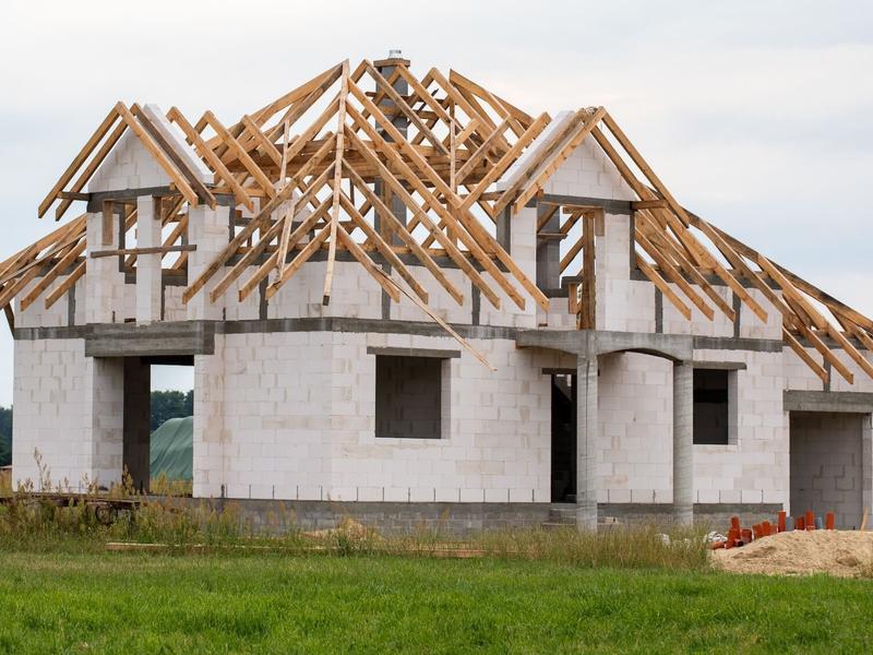 Budowa domu na cudzej działce