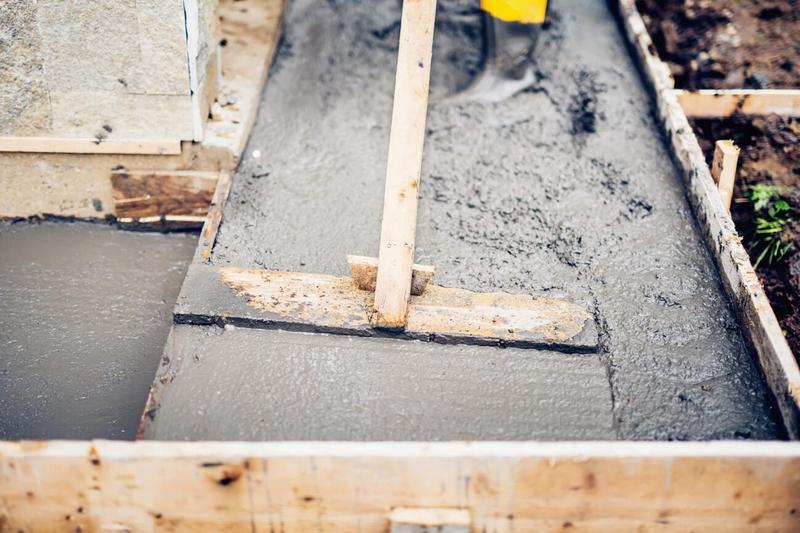 Ile worków betonu B20 potrzebujesz na 1 m3 – praktyczny przewodnik