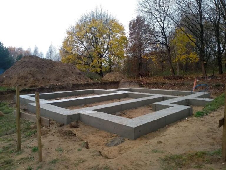 Praktyczny przewodnik: Jak skutecznie obliczyć bloczki na fundament?