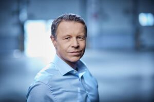 Jak zbudować solidny fundament nieruchomości, aby osiągnąć sukces na rynku?