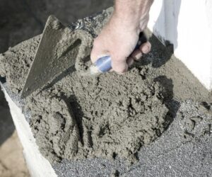 Jaką zaprawę wybrać do murowania cegły, by osiągnąć najlepsze efekty?